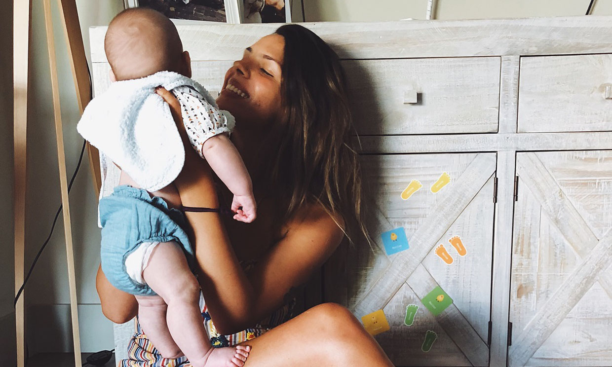 ¡Cómo ha crecido! Laura M. Flores comparte en Instagram los primeros pasos de su bebé Matías