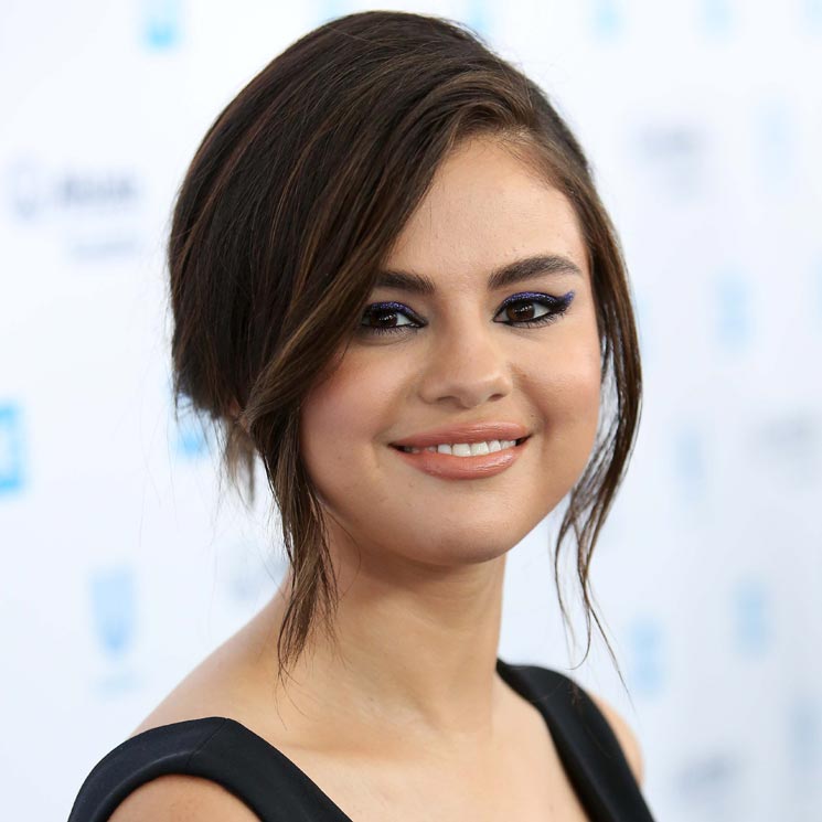 ¡Estupenda! Selena Gomez reaparece en una alfombra roja tras unos meses complicados