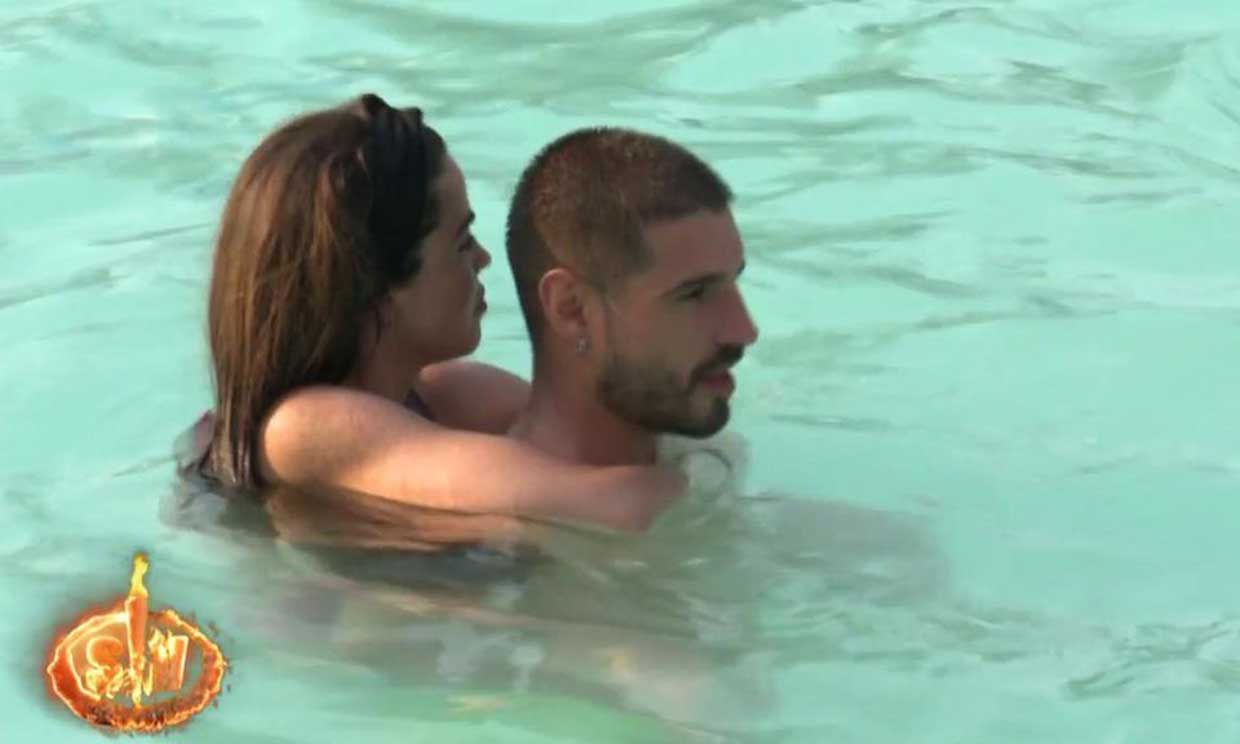 Violeta y Fabio: complicidad y abrazos en 'Supervivientes'