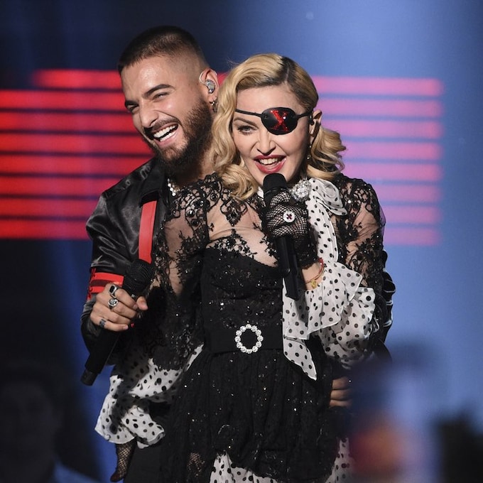 Madonna y Maluma triunfan con la presentación de 'Medellín', llena de pasión y efectos especiales