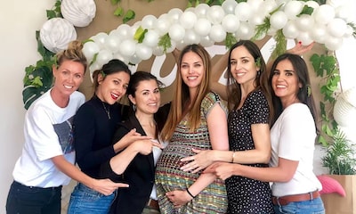Helen Lindes celebra con una 'baby shower' sorpresa la inminente llegada de su bebé