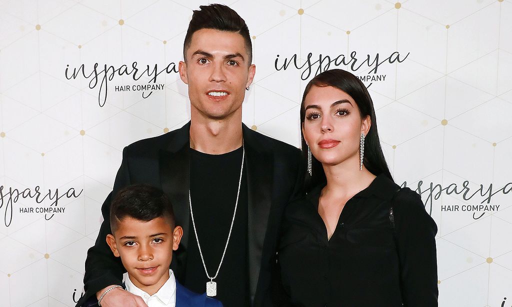 ¡Sin olvidarse el casco! Cristiano y Georgina supervisan las obras de su nuevo proyecto