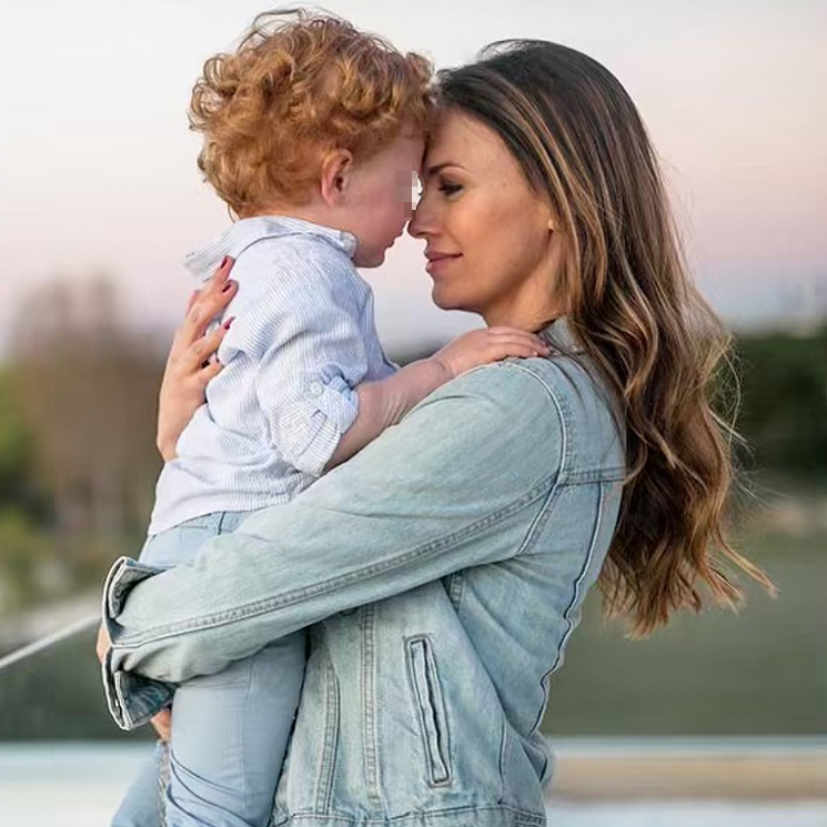 El hijo de Helen Lindes y Rudy Fernández tiene un 'equipo de guardianes' para cuidar de su hermanita