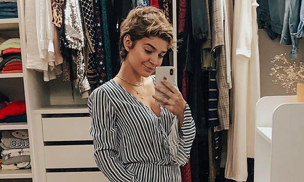 Laura Escanes, pletórica en su quinto mes de embarazo: 'Se me ve la barriga enorme'