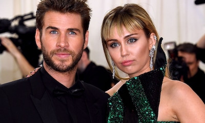 Miley Cyrus y Liam Hemsworth desatan pasiones en su llegada a Barcelona