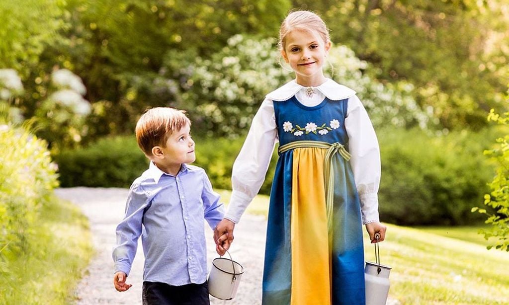 ¡Cuánto han crecido! Los príncipes Estelle y Oscar de Suecia, dos hermanos muy bien avenidos