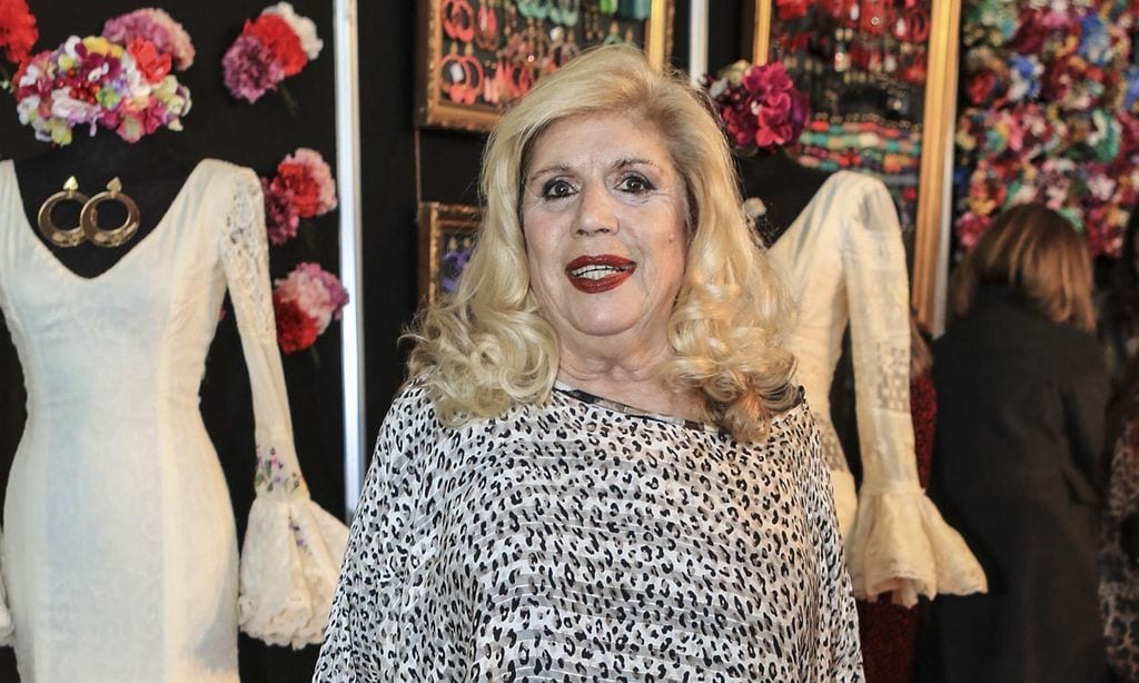 La hermana de María Jiménez cuenta que la artista está consciente y trata de comunicarse