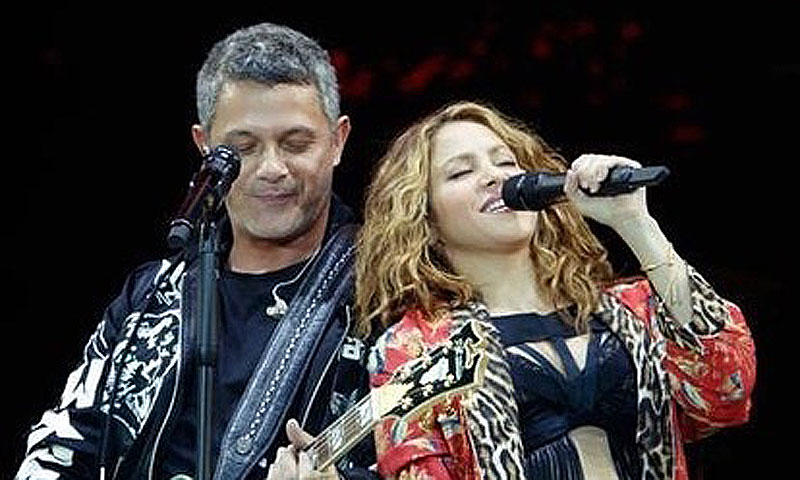 Shakira reaparece en el concierto de Alejandro Sanz