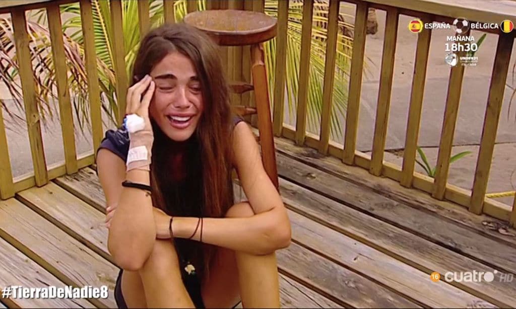 Violeta abandona 'Supervivientes' por problemas de salud
