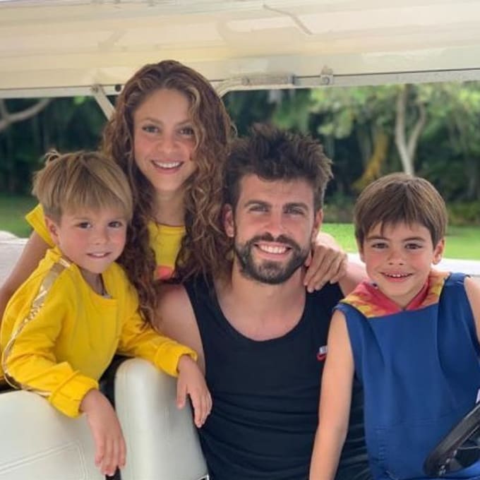 ¡Con sus hijos y en un destino desconocido! Shakira y Gerard Piqué comienzan sus vacaciones