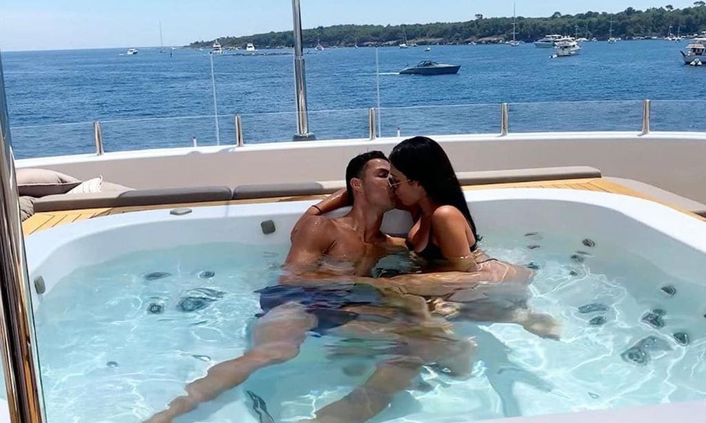 El divertido parque acuático que han montado Cristiano Ronaldo y Georgina Rodríguez durante sus vacaciones