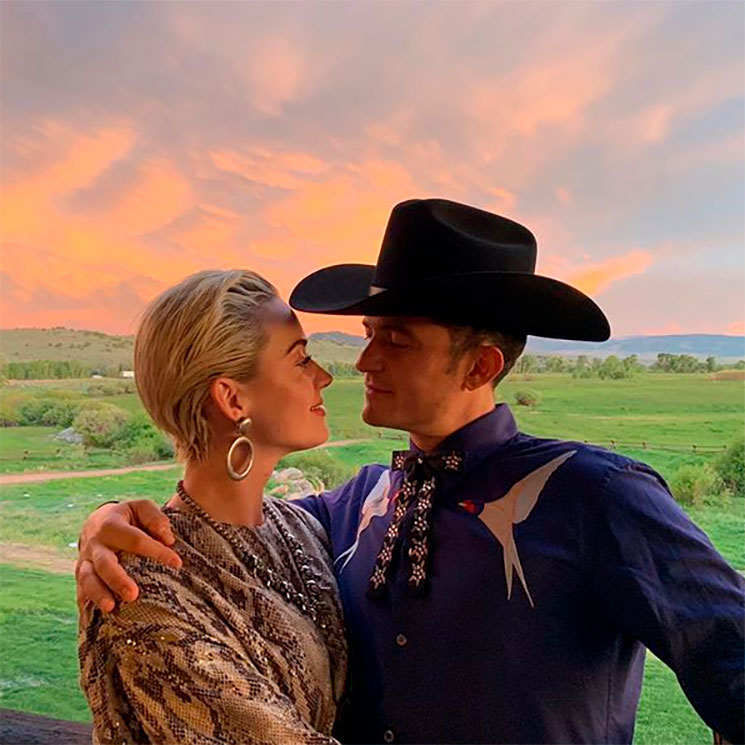 Katy Perry y su 'cowboy' Orlando Bloom en la fiesta de boda de Karlie Kloss 