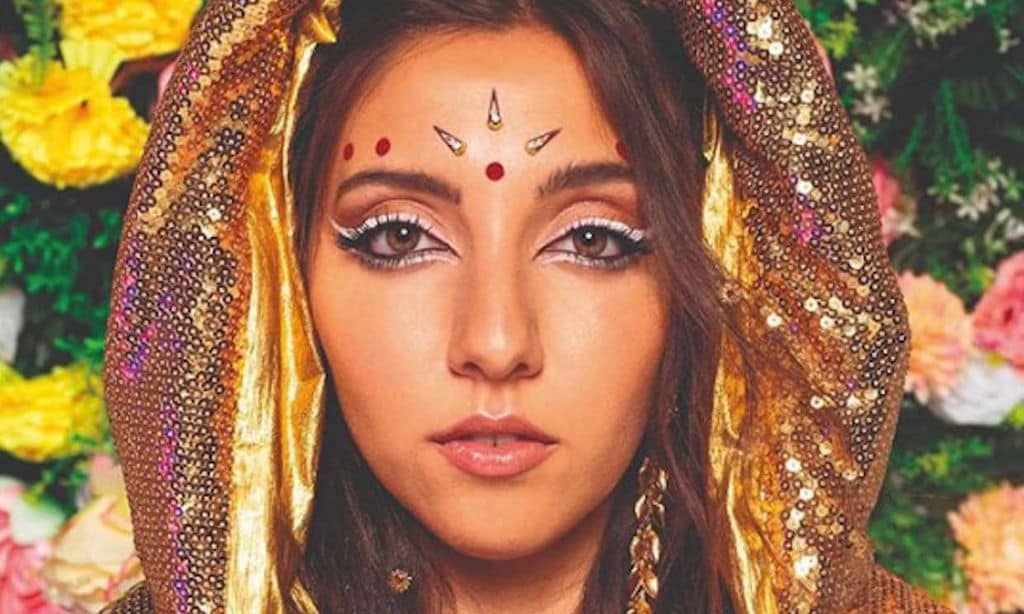 Lucía Fernanda, hija de Antonio Carmona, sorprende con el arte de la fusión musical en su debut