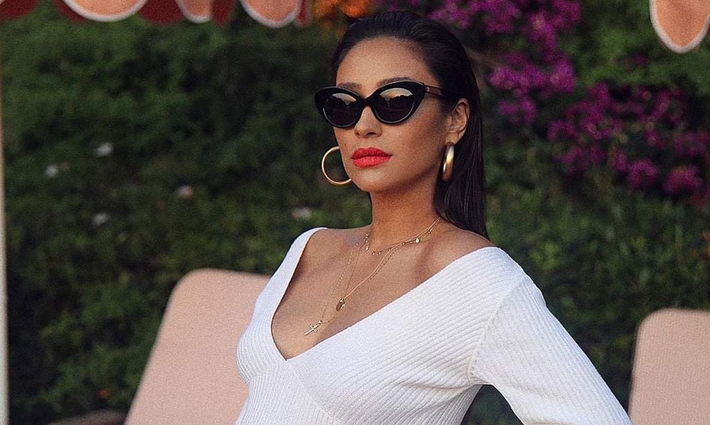 Shay Mitchell descubre si el bebé que espera es niño o niña ¡con Power Rangers!