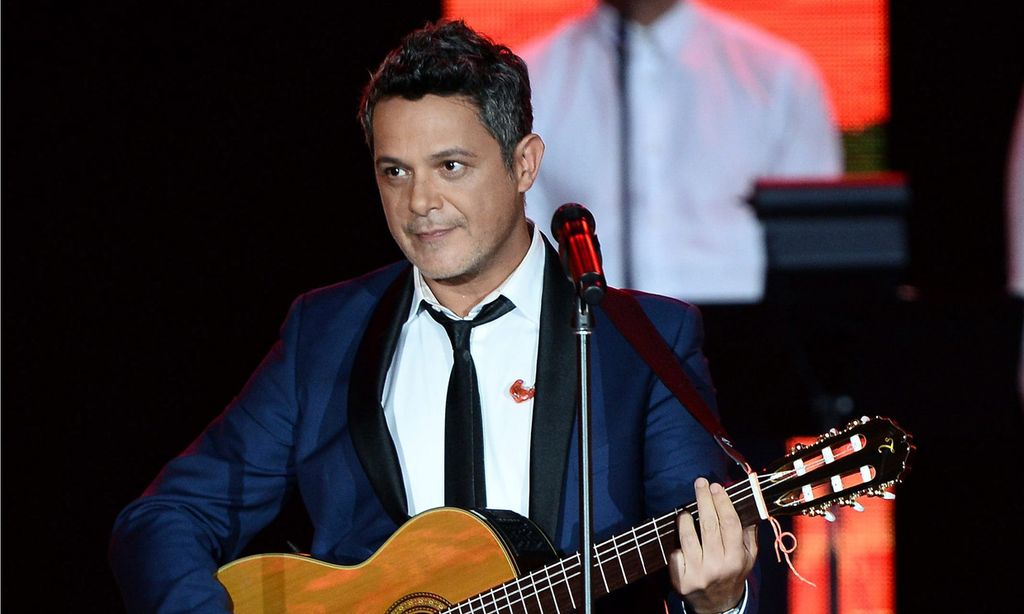 El tierno vídeo de Alejandro Sanz junto a su hijo tocando la guitarra