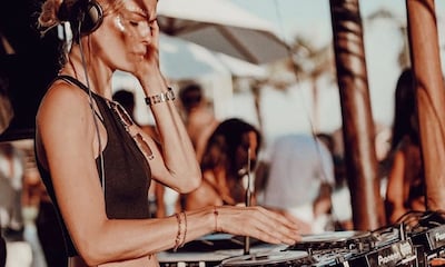 Dulceida, Natalia Ferviú y otras 'influencers' y 'celebs' que triunfan como DJ en las fiestas