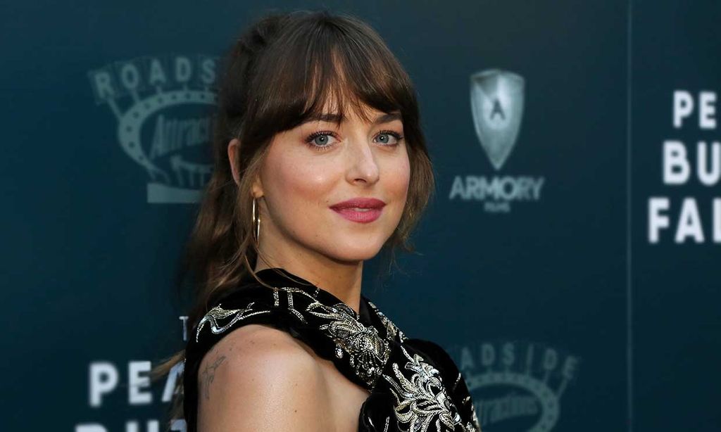 Dakota Johnson reaparece entre rumores de reconciliación con Chris Martin