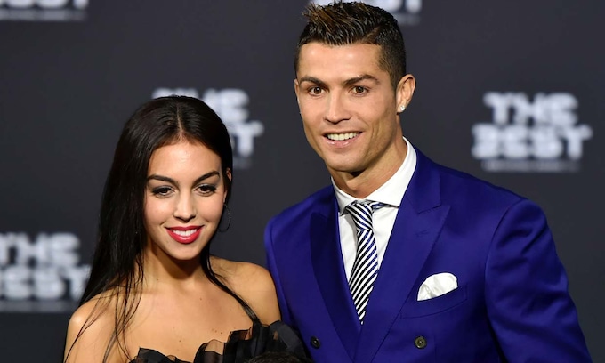 Georgina Rodríguez y Cristiano Ronaldo, amor bajo las estrellas 