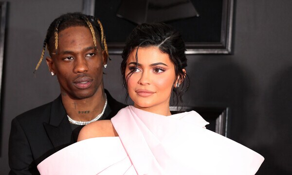 Kylie Jenner cumple 22 años y lo celebra con su novio en un yate de lujo 