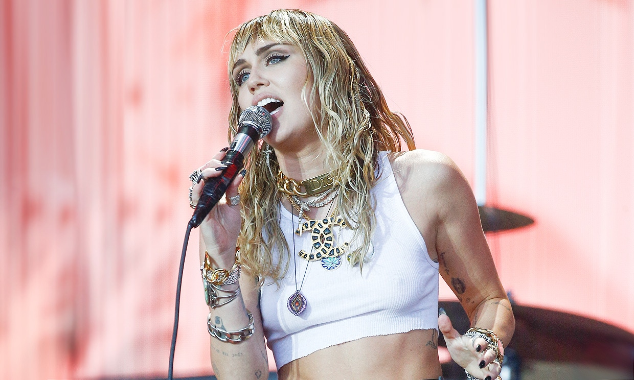 Miley Cyrus vuelve al estudio de grabación... ¿inspirada por su ruptura con Liam Hemsworth?