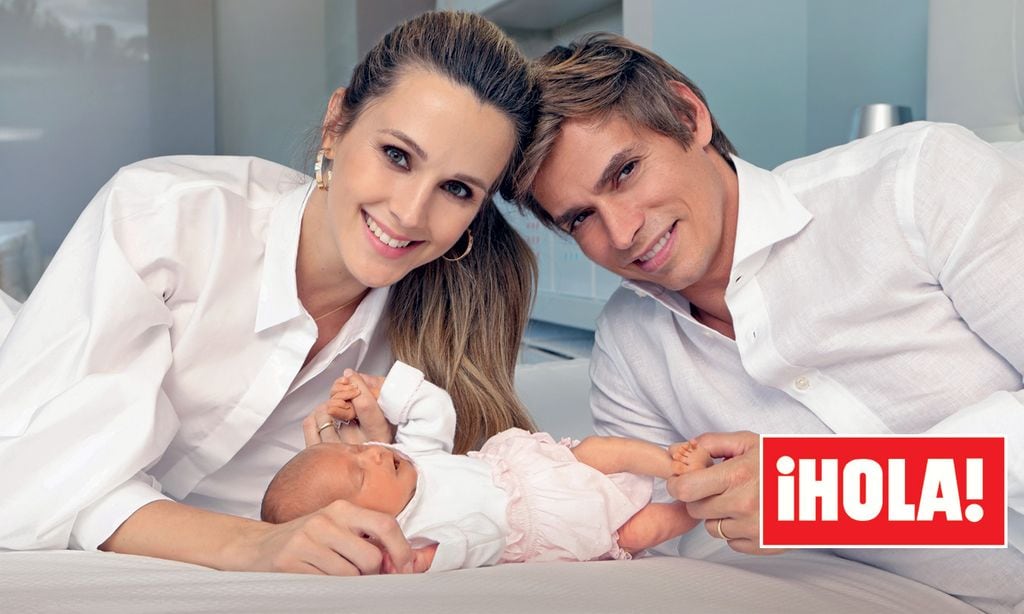 Exclusiva en ¡HOLA!: Carlos Baute y Astrid y su familia numerosa en tiempo récord: tres hijos en tres años