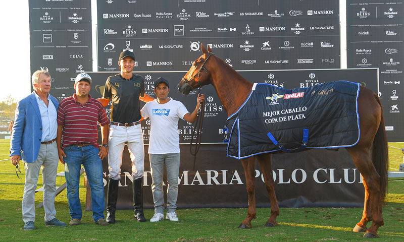 Premio ¡HOLA! al mejor caballo de la final