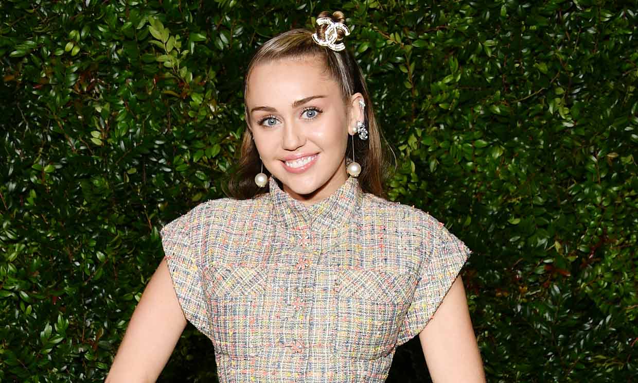 Miley Cyrus habla claro para negar que engañara a Liam Hemsworth