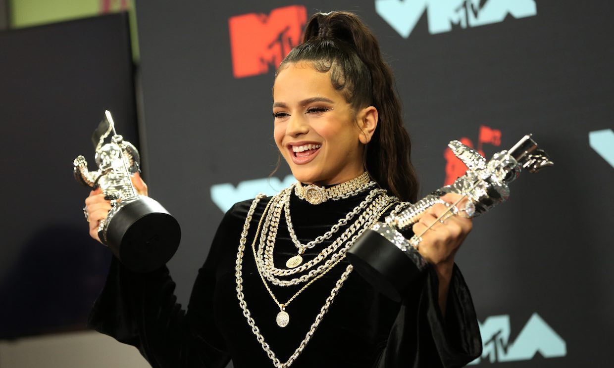 Rosalía, la primera española en ganar dos MTV Vídeo Music Awards en una gala llena de sorpresas