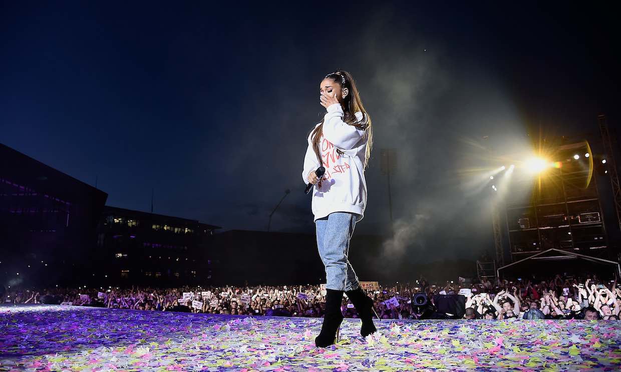 'Completamente abrumada': Ariana Grande vuelve a Mánchester dos años después del atentado