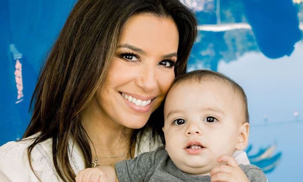 Eva Longoria y su pequeño Santiago, divertidos e inseparables hasta en el set de rodaje