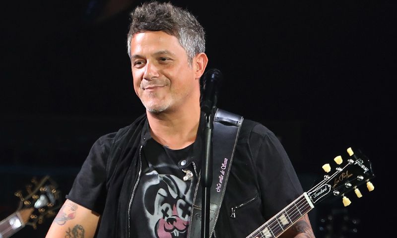 Alejandro Sanz, condenado a pagar a su representante más de cinco millones de euros