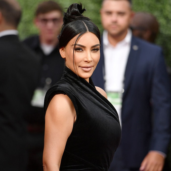  Kim Kardashian protagoniza el primer posado familiar en ¿su nuevo hogar?