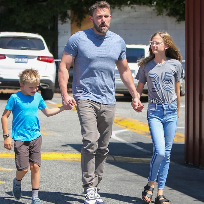 Ben Affleck se refugia en sus hijos tras conocer el nuevo romance de su ex Lindsay Shookus 