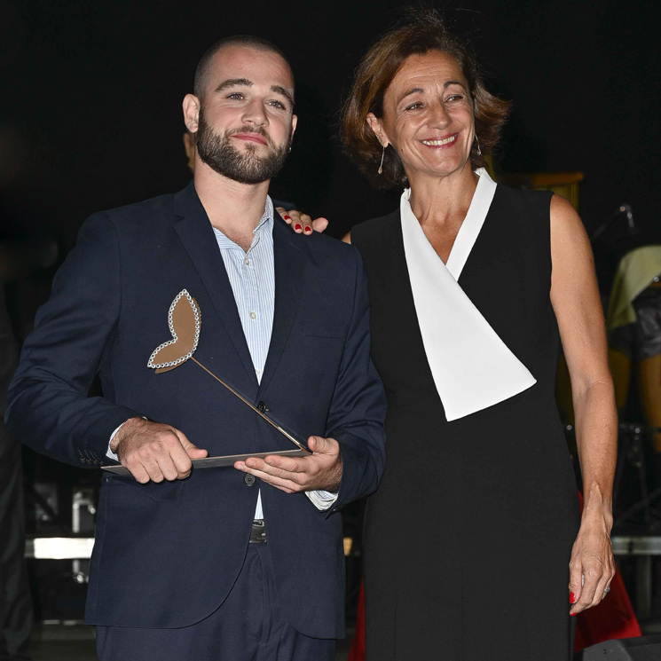 Las lágrimas de emoción del hijo de Blanca Fernández Ochoa en el homenaje a su madre