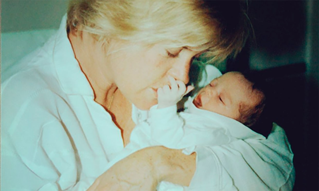 Melanie Griffith con su hija Stella del Carmen