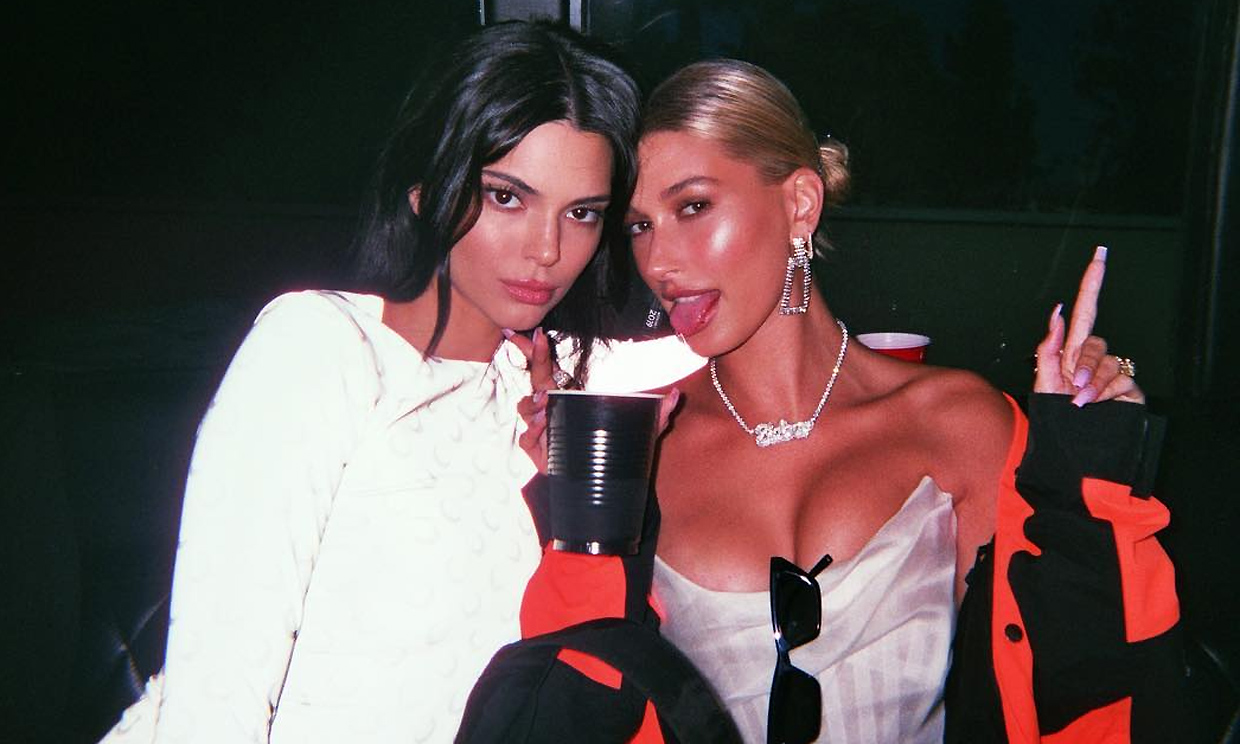¡Para eso están las amigas! Kendall Jenner organiza la despedida de soltera de Hailey Baldwin