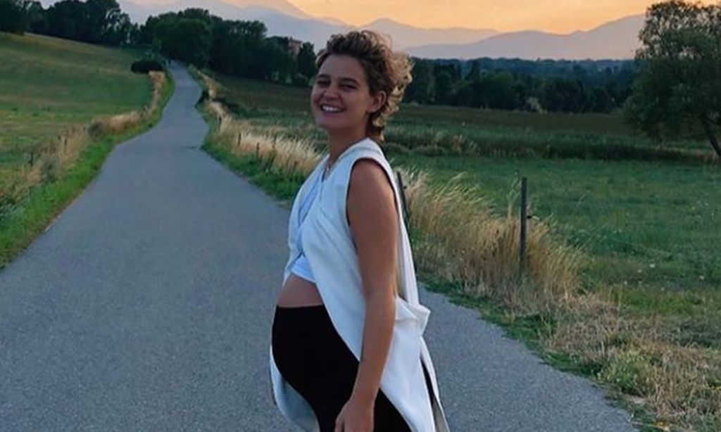 Laura Escanes, a punto de dar a luz