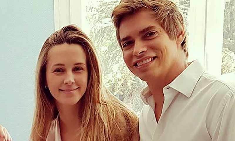 Álisse, la hija de Carlos Baute y Astrid klisans, cumple dos meses y la familia se vuelca con la pequeña