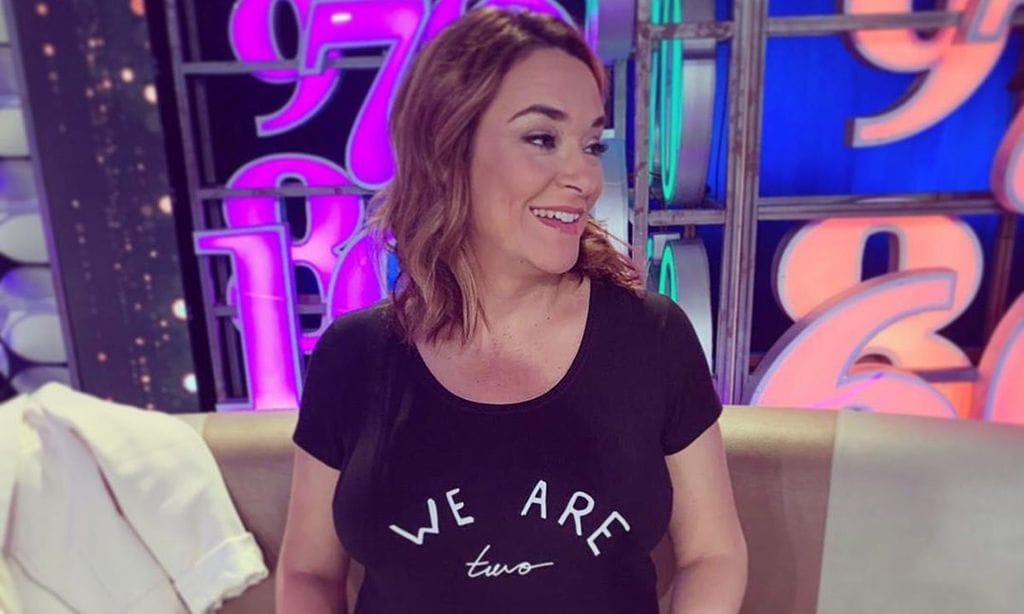 ¡Lluvia de regalos! Toñi Moreno presume de embarazo y muestra los detalles que ha recibido para su bebé