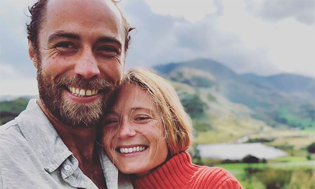 Las similitudes del anillo de compromiso de la prometida de James Middleton y su hermana Kate