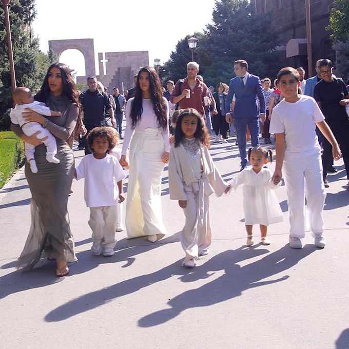 Kim Kardashian cumple su gran sueño de bautizar a sus hijos pequeños en Armenia