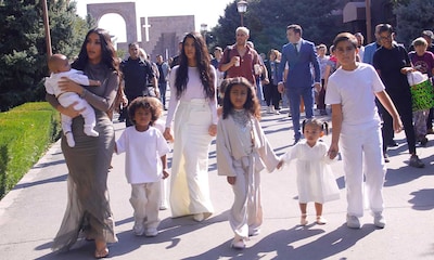Kim Kardashian cumple su gran sueño de bautizar a sus hijos pequeños en Armenia