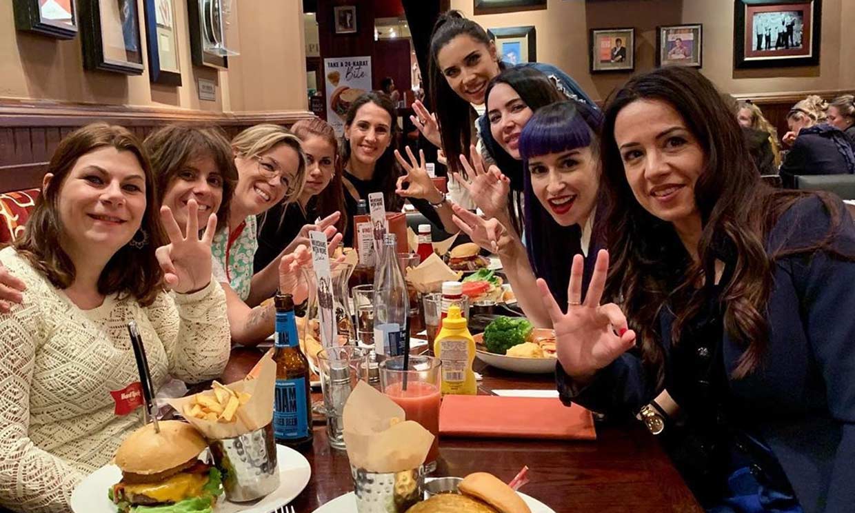 La noche más roquera de Pilar Rubio con su excuñada Vania Millán