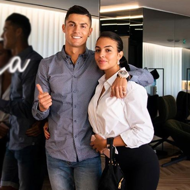 Jamón, queso... y una vajilla poco convencional: así se cena en casa de Cristiano y Georgina