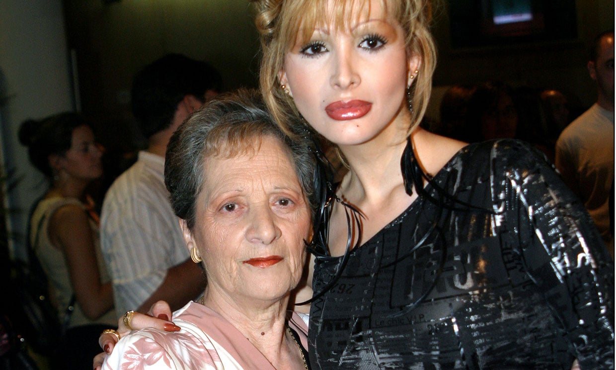 Yurena con su madre, Margarita Seisdedos