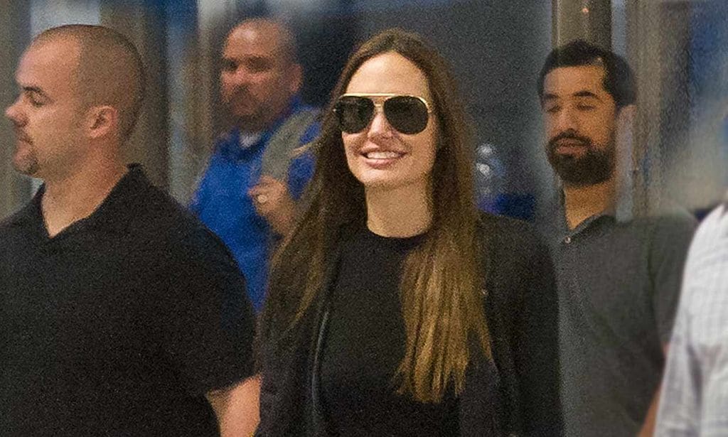 Vacaciones y trabajo, Angelina Jolie revoluciona con su visita a España