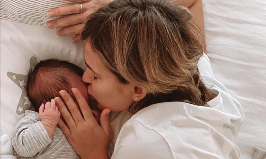Roma, la hija de Laura Escanes, todavía no ha cumplido un mes ¡y ya tiene un viaje en su agenda!