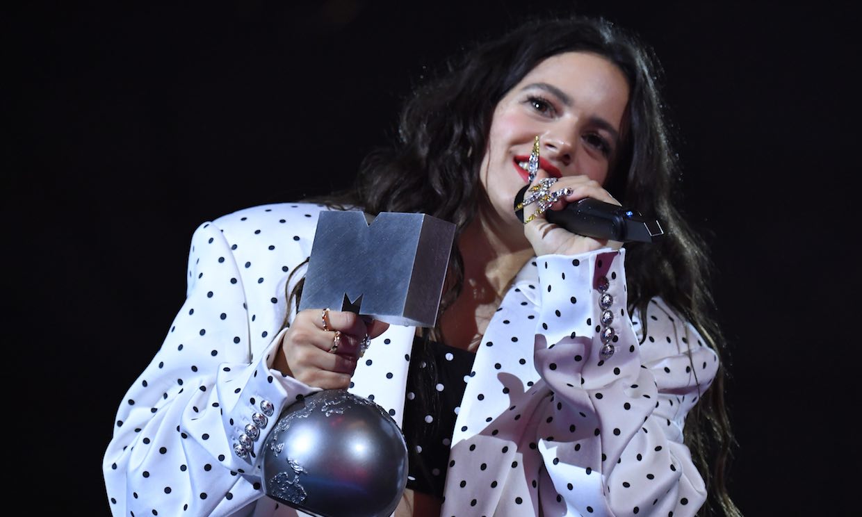 Rosalía y Becky G, las reinas de unos MTV EMAs con acento muy español