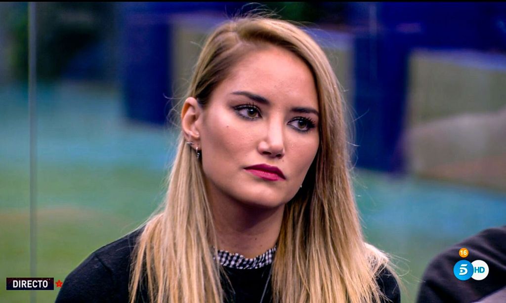 Alba Carrillo duda de su relación con Santi Burgoa: 'Me vienen pálpitos de que ya no estás'