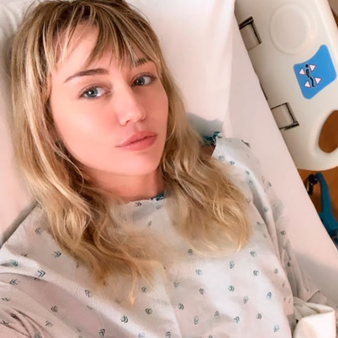 Miley Cyrus se recupera de una operación de urgencia en las cuerdas vocales